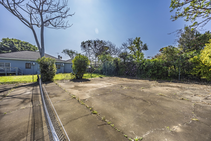 8 Bedroom Property for Sale in Vincent Eastern Cape